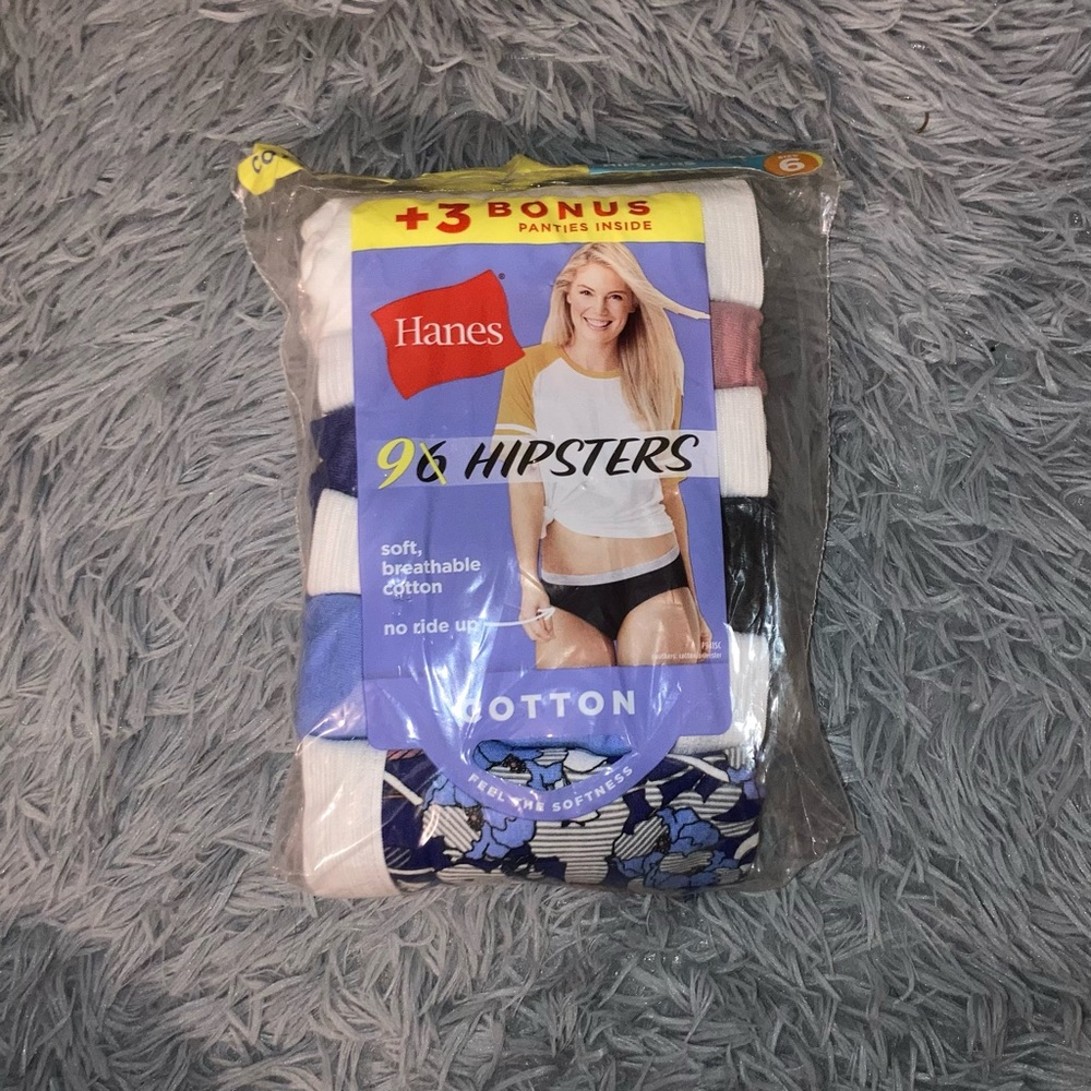 **UNOPENED** 9pc “Hanes” Hipster Panties